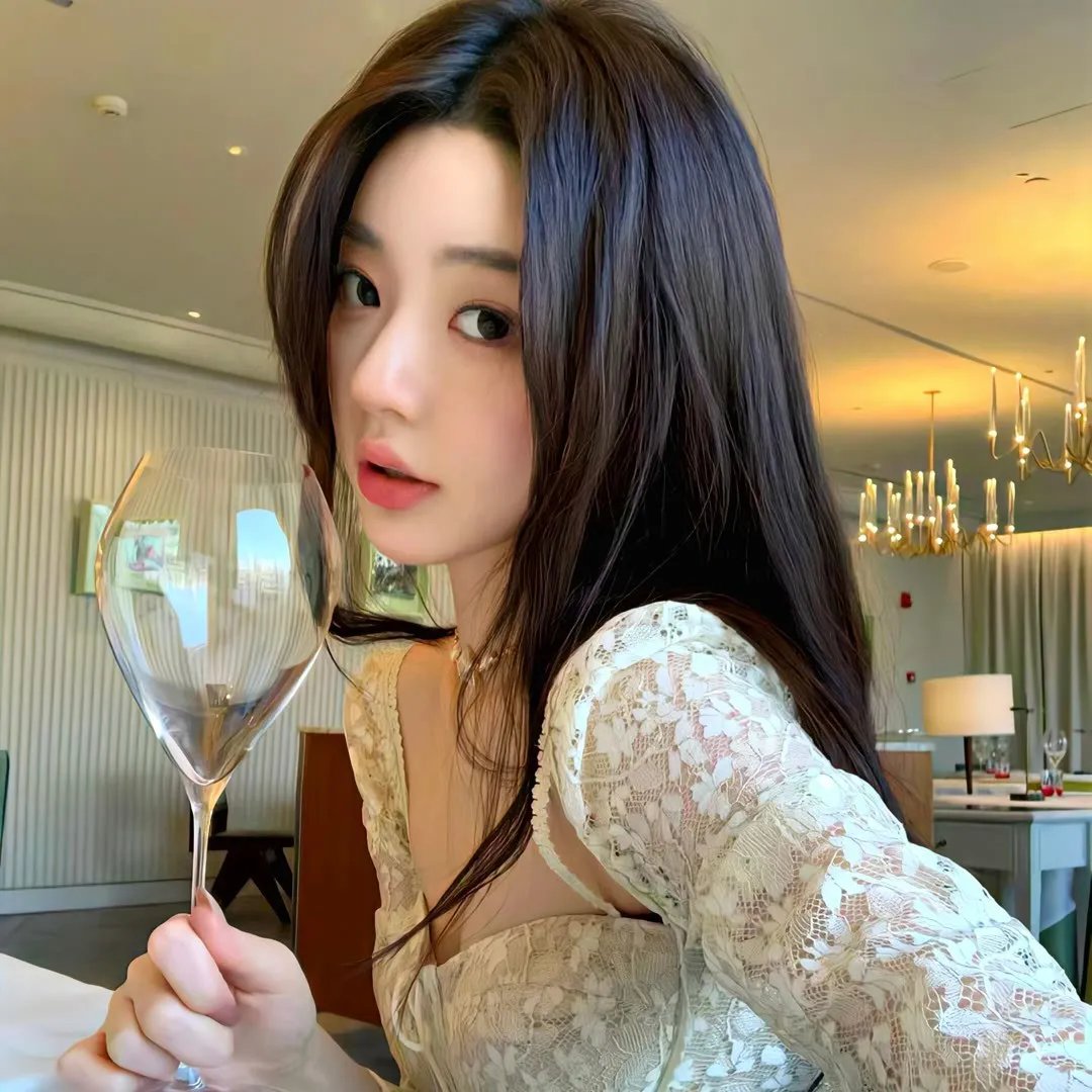 空房间里的妻子 海报